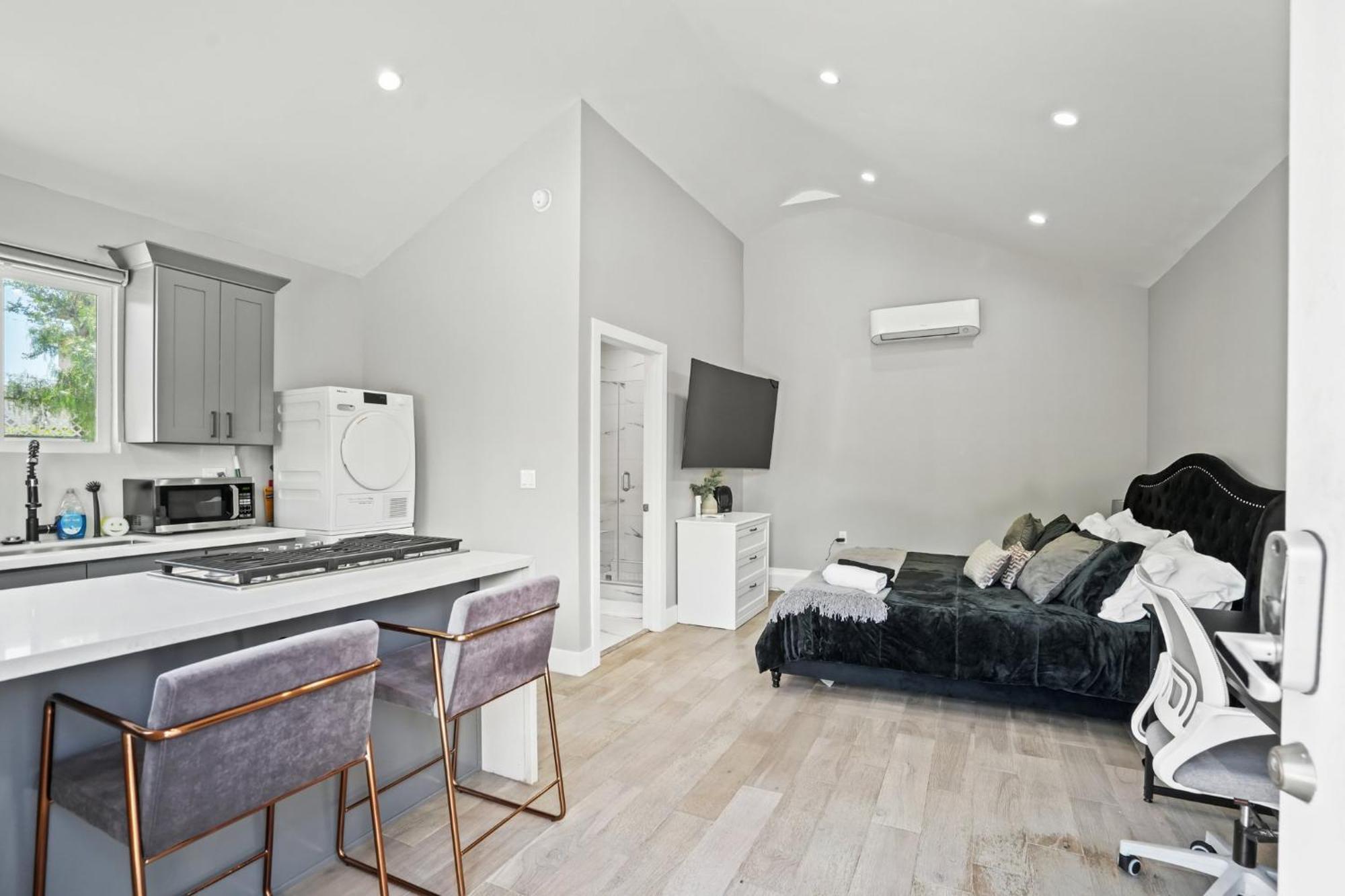 Hébergement de vacances New Modern Cozy Guest House, Parking, Pet Friendly In Mar Vista!